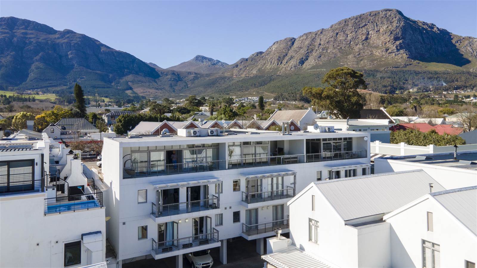 3 Bed Townhouse in Franschhoek photo number 1