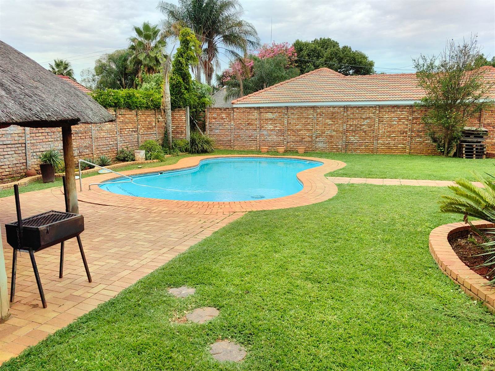 3 Bed House in Parktown Estate photo number 4