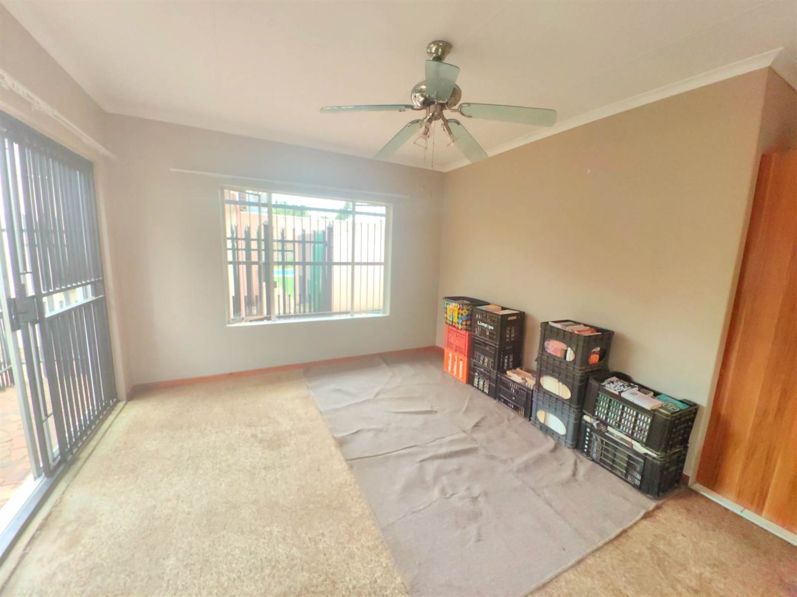 3 Bed House in Parktown Estate photo number 25