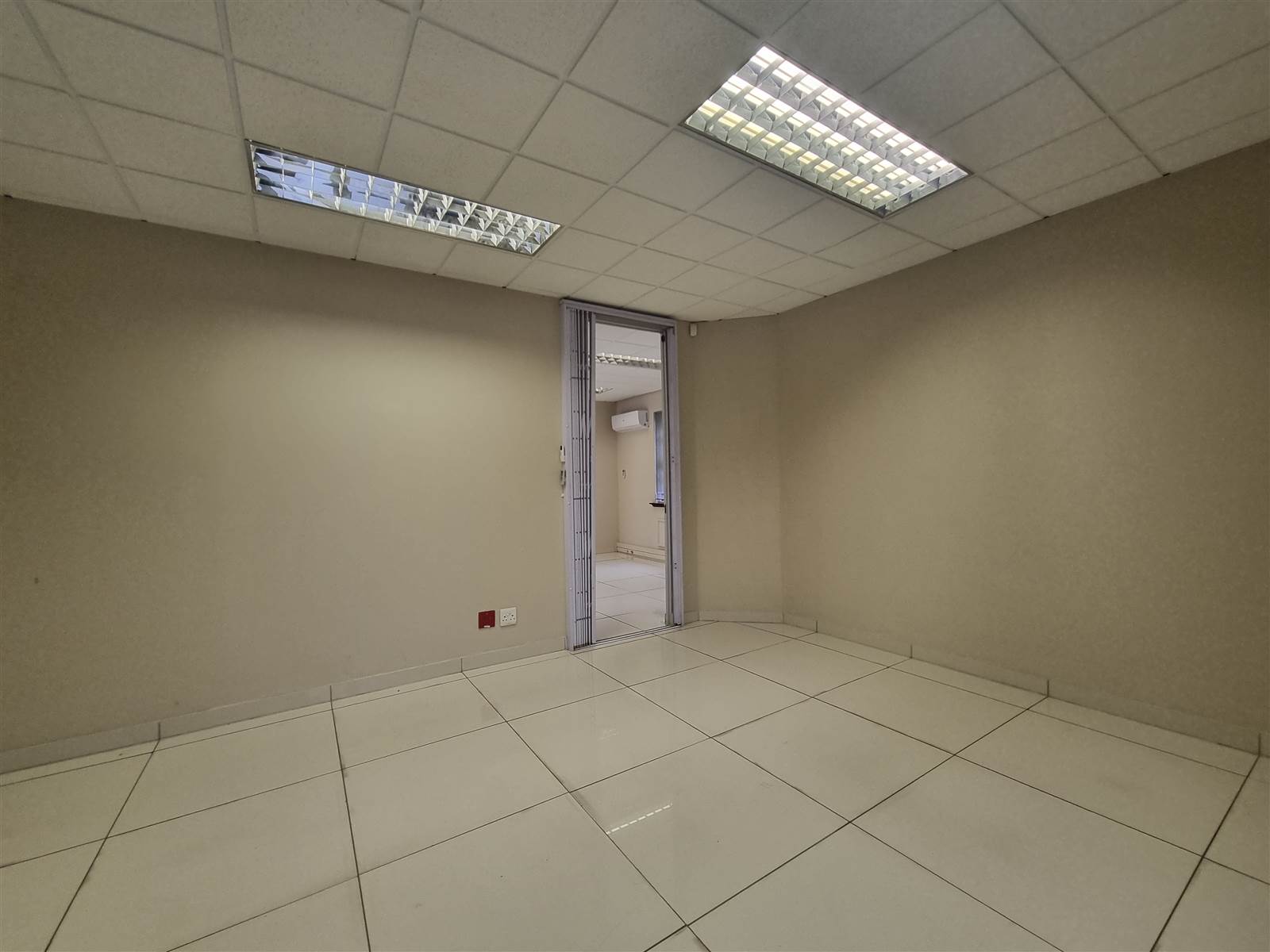 771  m² Commercial space in Rivonia photo number 8