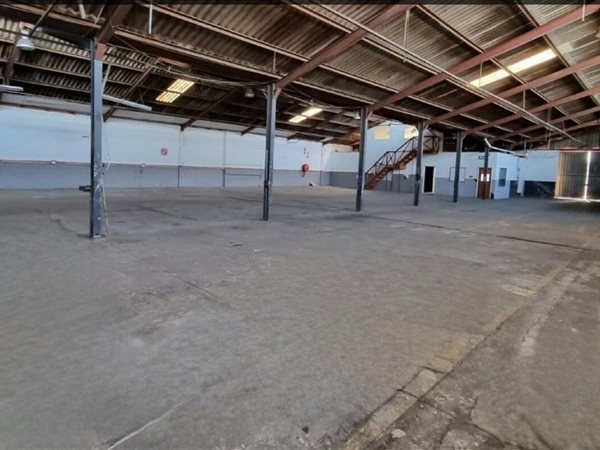 1 000  m² Industrial space