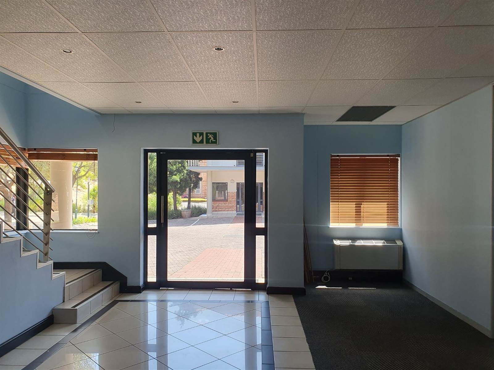 282  m² Commercial space in Bryanston photo number 2