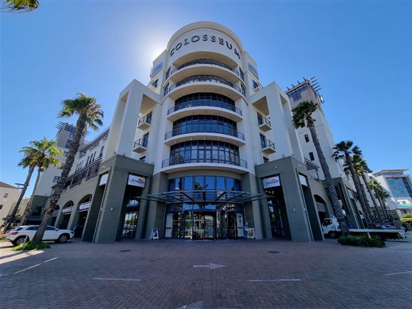 424  m² Commercial space in Century City