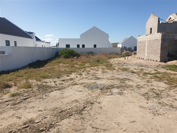 308 m² Land