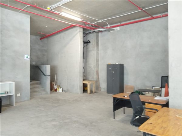 273  m² Retail Space