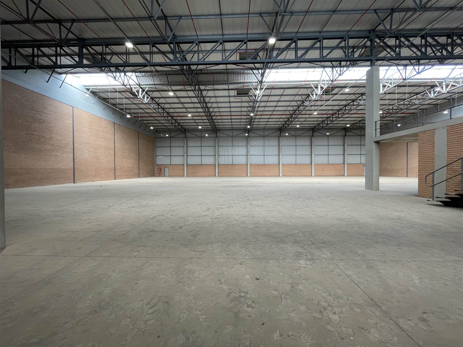 2143  m² Industrial space in Gosforth Park photo number 16