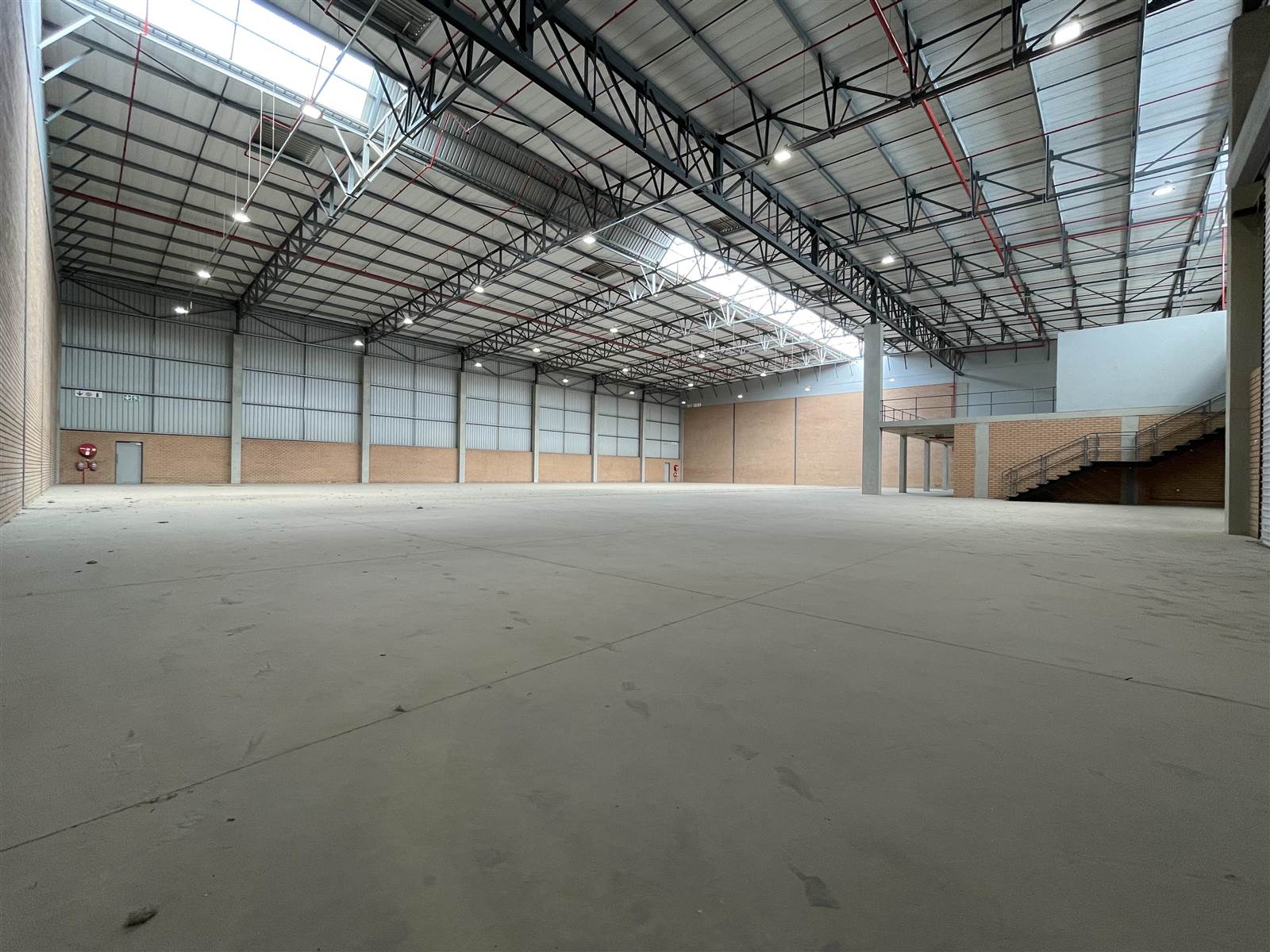 2143  m² Industrial space in Gosforth Park photo number 15