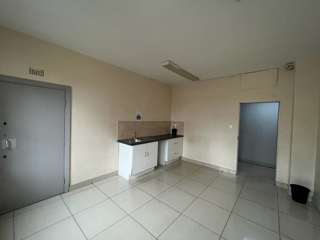 63  m² Commercial space in Braamfontein photo number 7