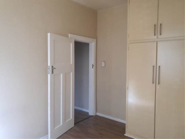 2 Bed Apartment in Essenwood photo number 13