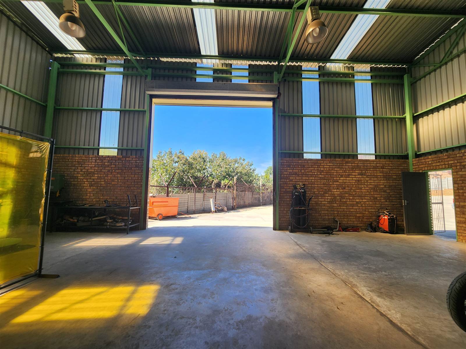 386  m² Industrial space in Sebenza photo number 5