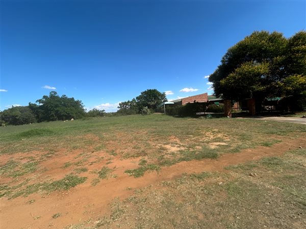 1 619 m² Land