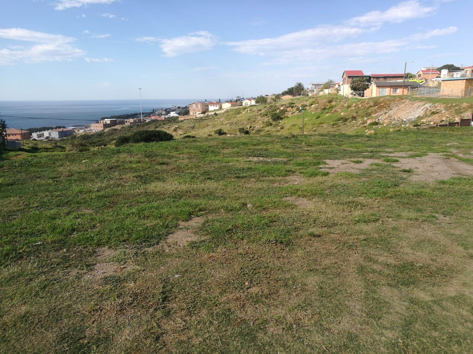 747 m² Land available in Fairview photo number 3