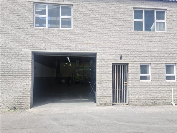 294  m² Industrial space