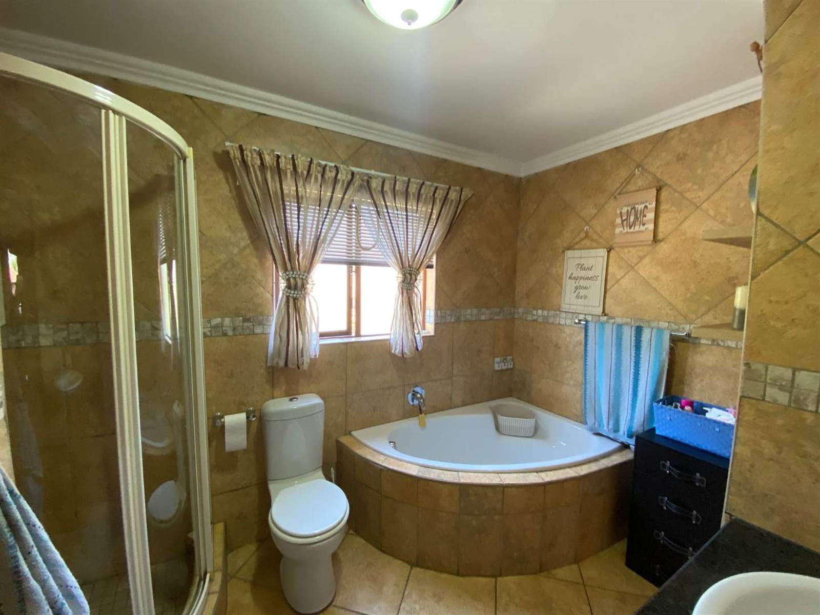 3 Bed House in Ruimsig Country Estate photo number 10