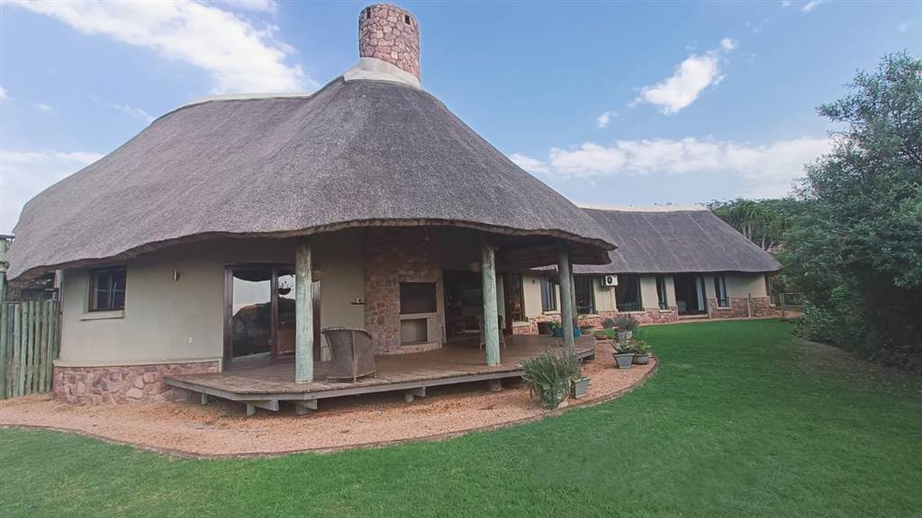 4 Bed House in Phezulu photo number 1
