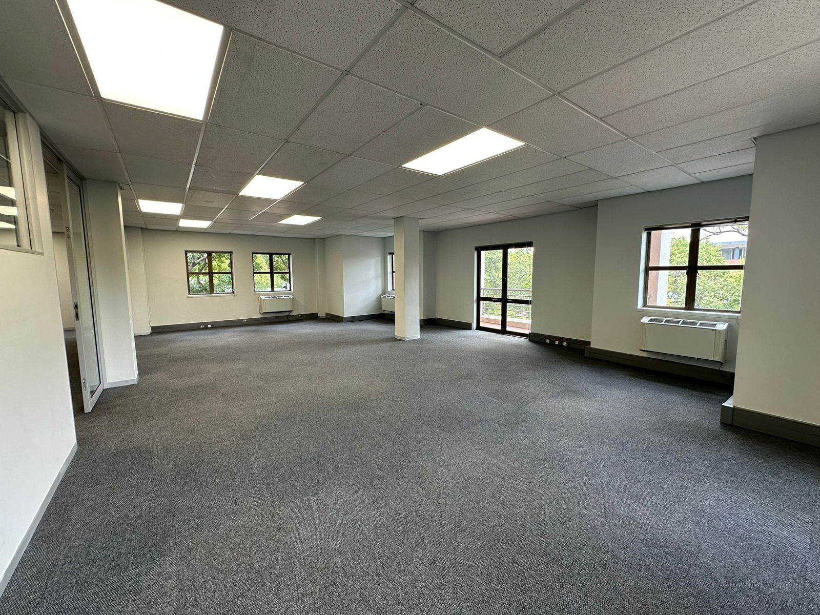 843  m² Commercial space in Woodmead photo number 9