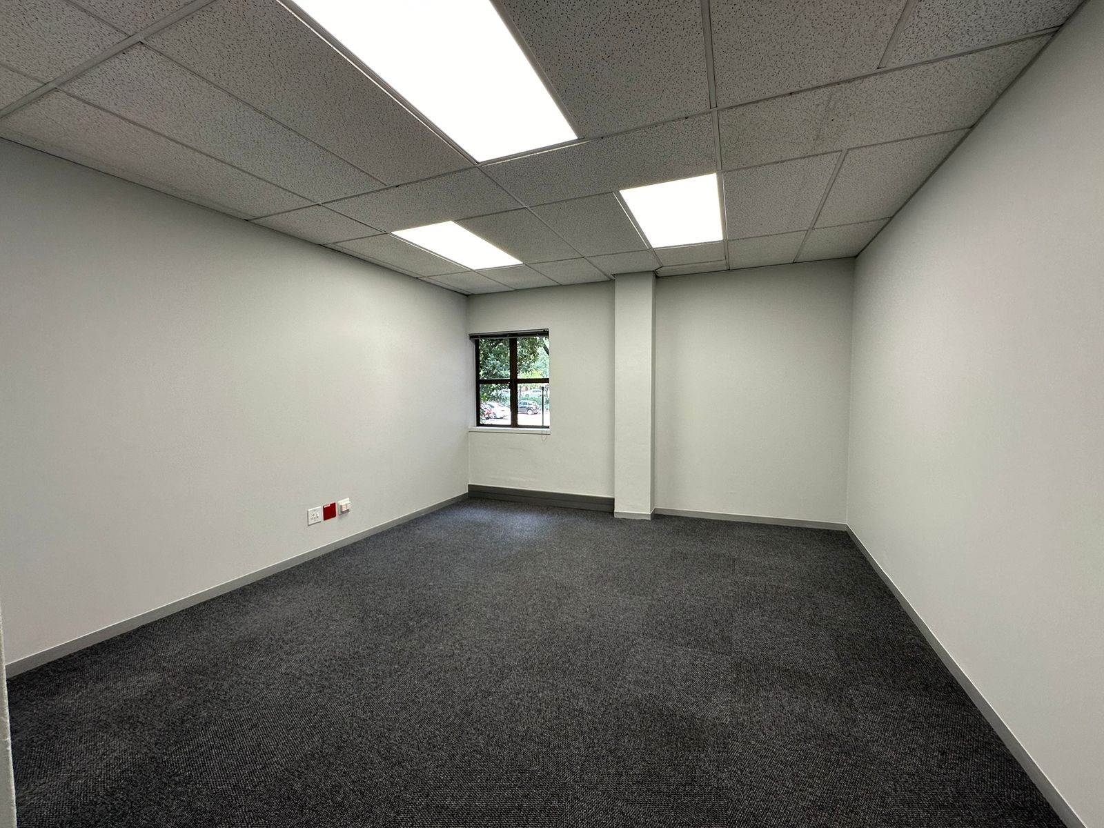 843  m² Commercial space in Woodmead photo number 5