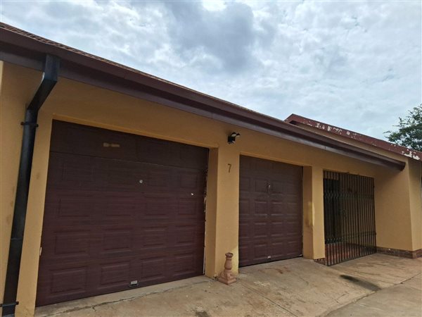 4 Bedroom House 4 Bedroom House