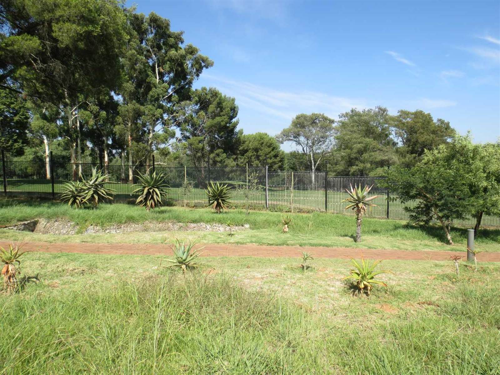 878 m² Land available in Linksfield photo number 9