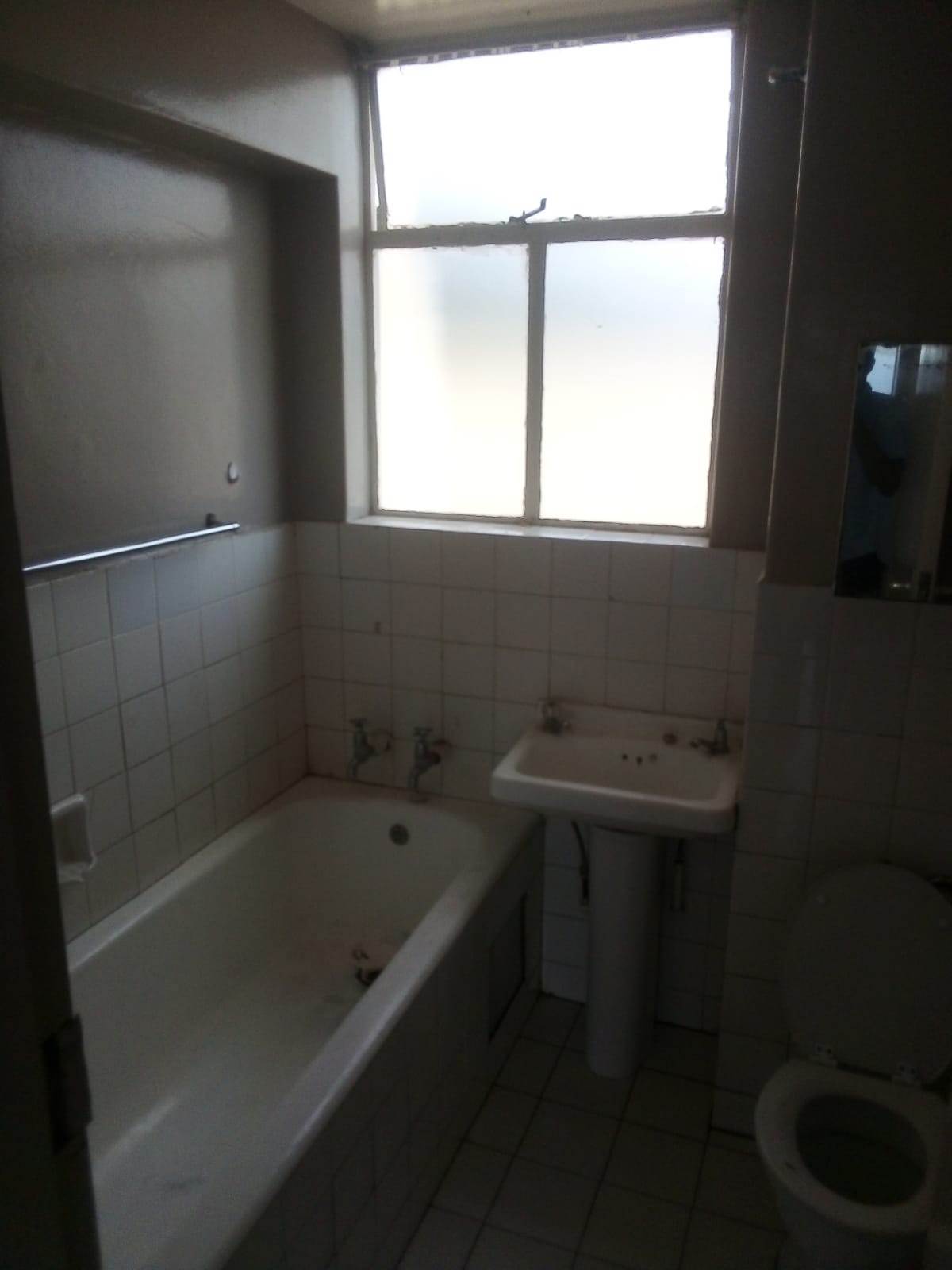 2 Bed Flat in Gezina photo number 9