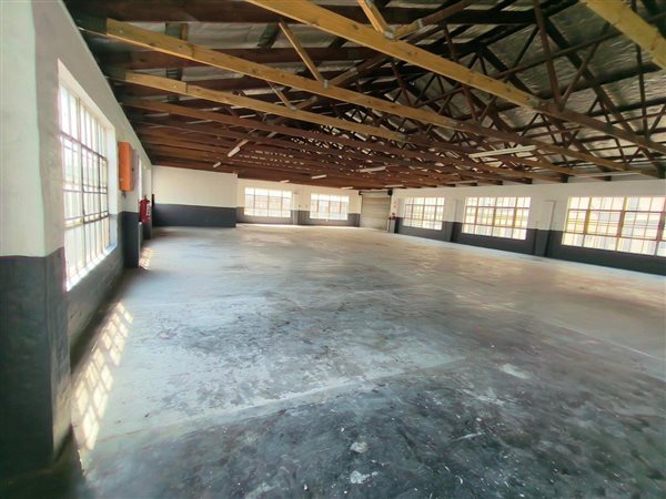 440  m² Industrial space