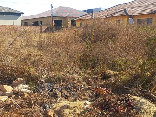 697 m² Land