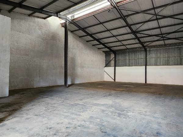 450  m² Commercial space in Springfield