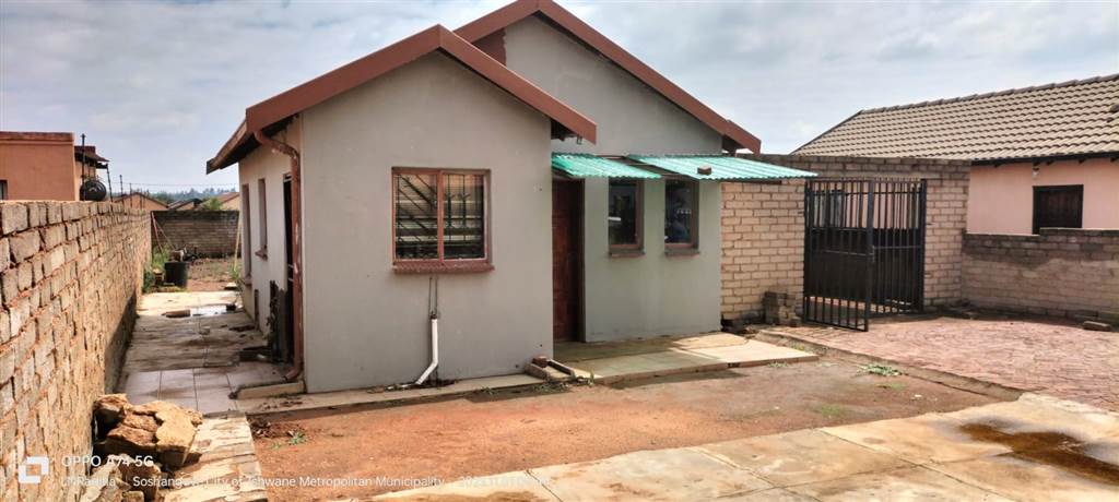 2 Bed House in Soshanguve B photo number 1