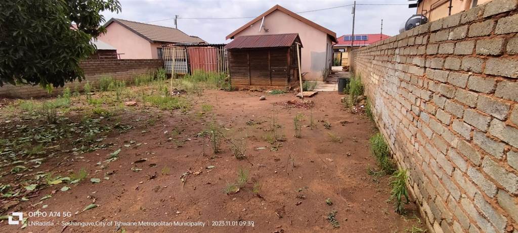 2 Bed House in Soshanguve B photo number 20
