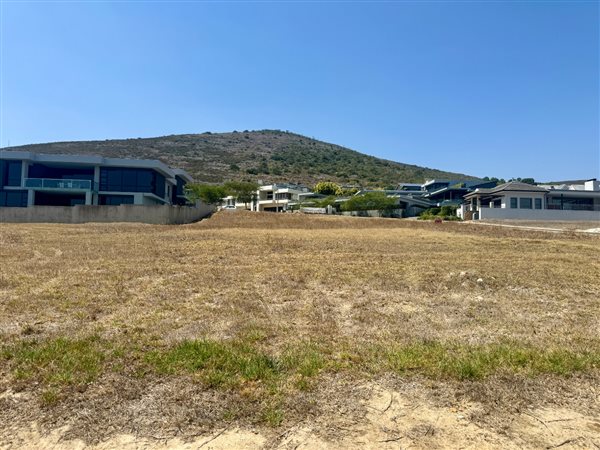 864 m² Land