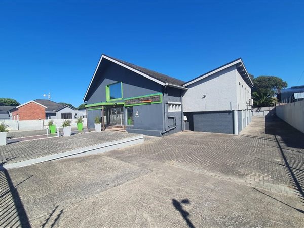 770  m² Commercial space in Newton Park