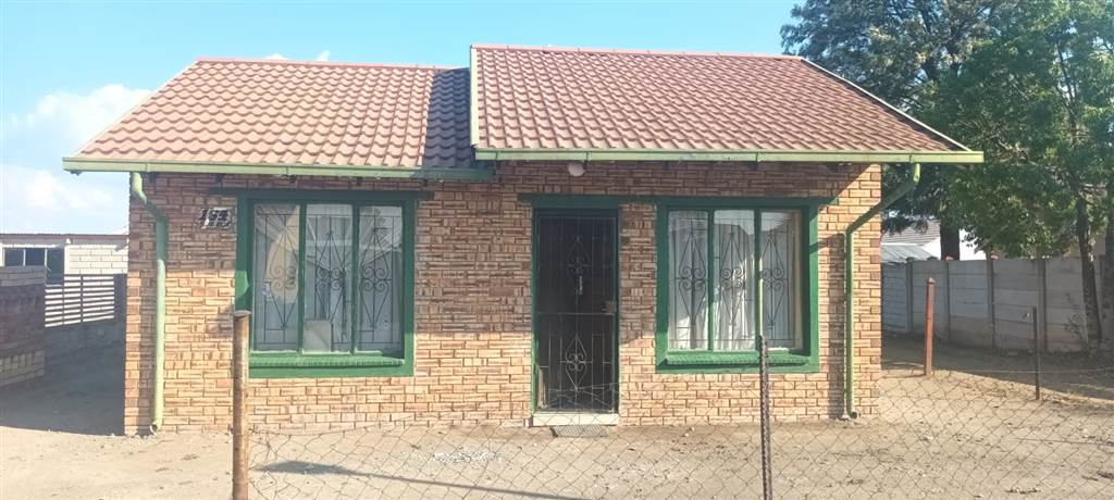 2 Bed House in Boitekong photo number 2