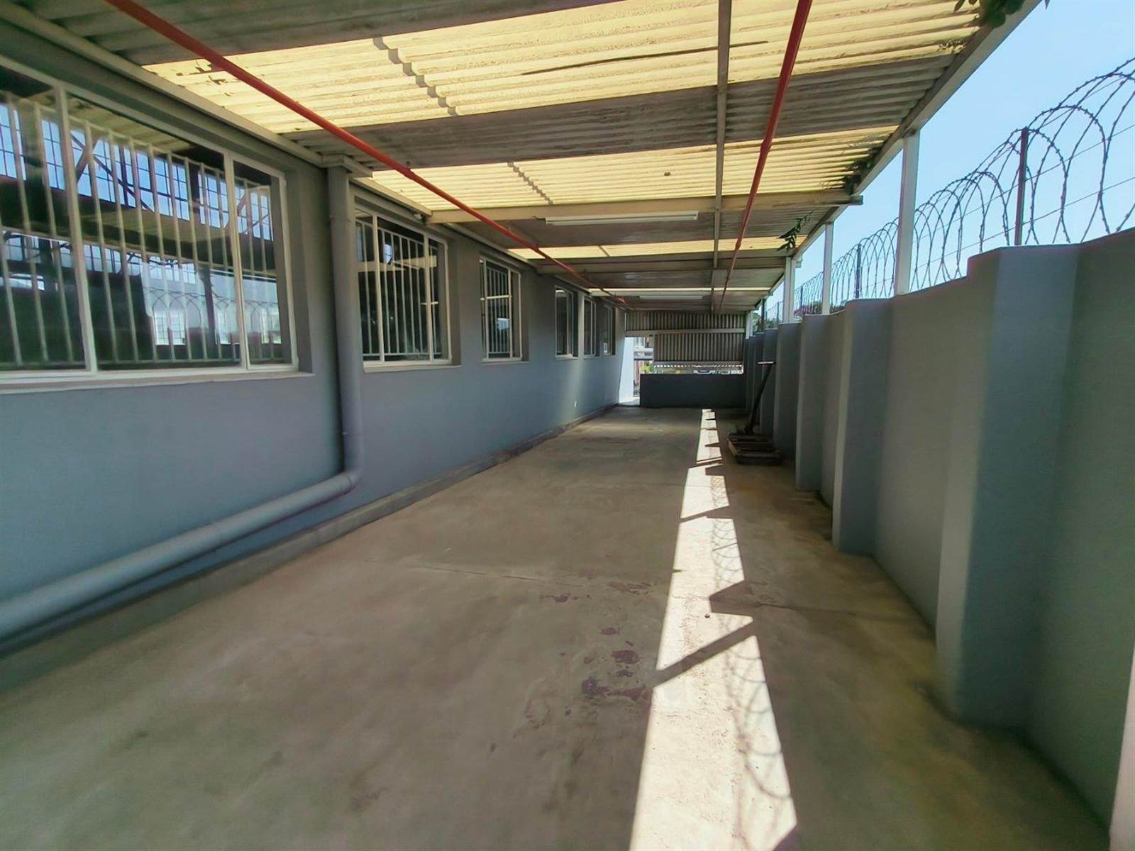 960.8  m² Industrial space in Pinetown Central photo number 8