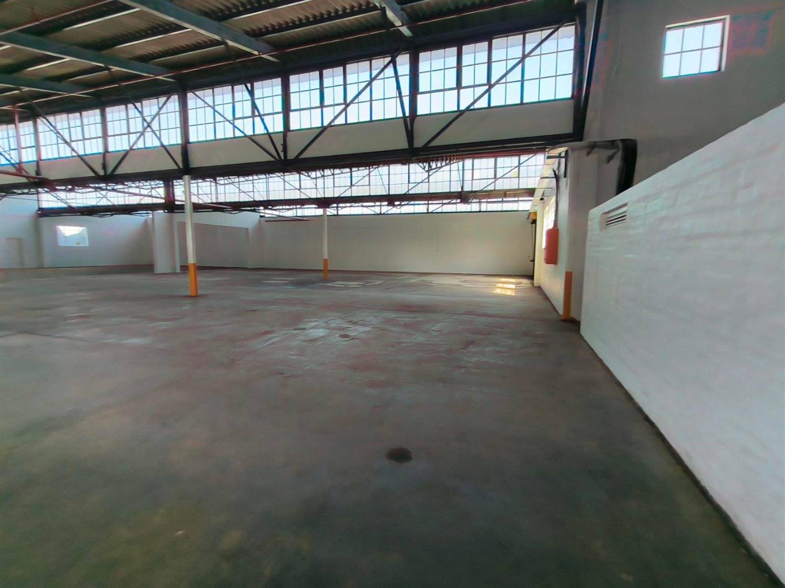 960.8  m² Industrial space in Pinetown Central photo number 3
