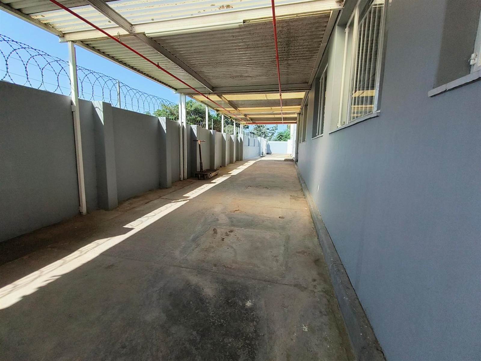 960.8  m² Industrial space in Pinetown Central photo number 7