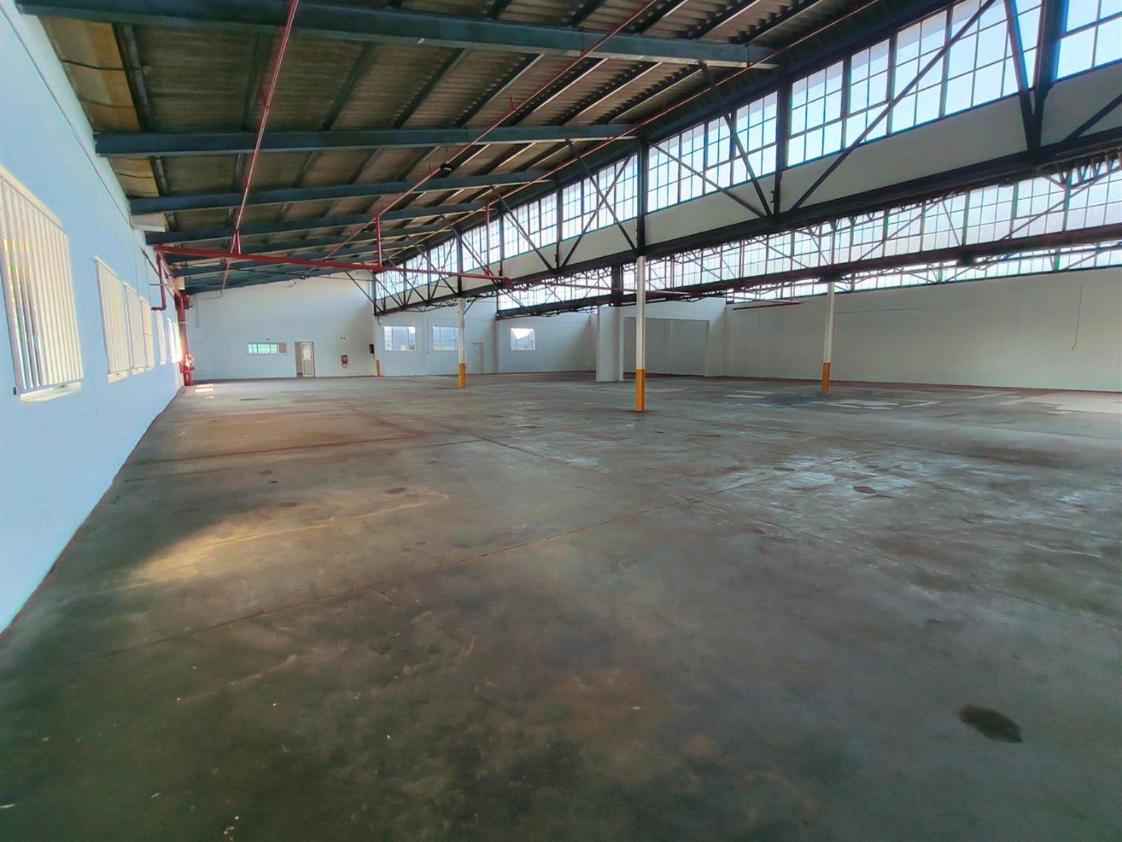 960.8  m² Industrial space in Pinetown Central photo number 4