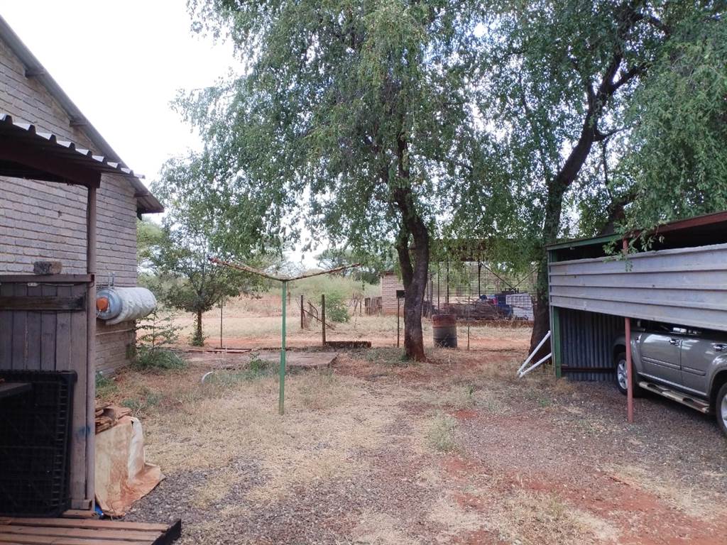 7680 m² Smallholding in Northam photo number 10