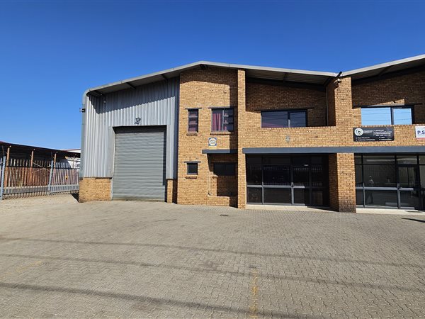 352  m² Industrial space