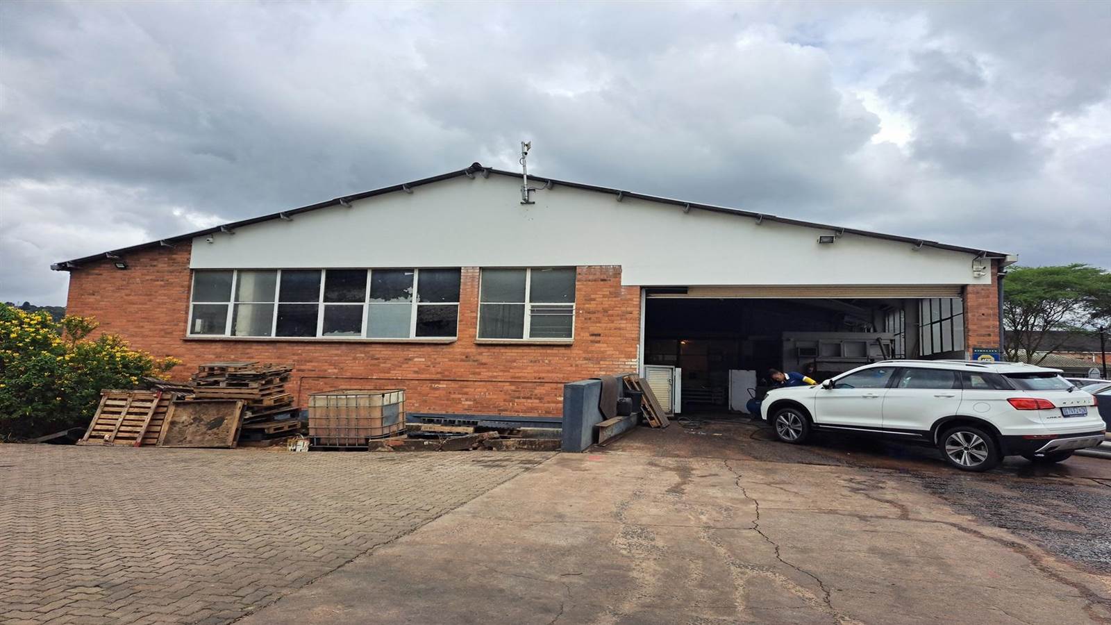 291  m² Industrial space in Pinetown Central photo number 1