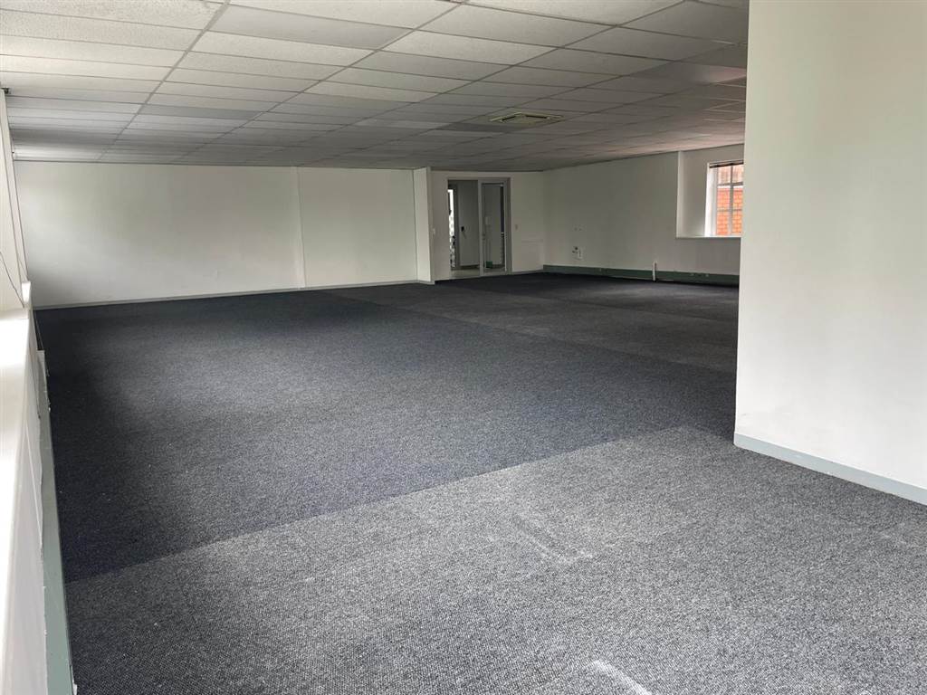 199  m² Office Space in Bryanston East photo number 5