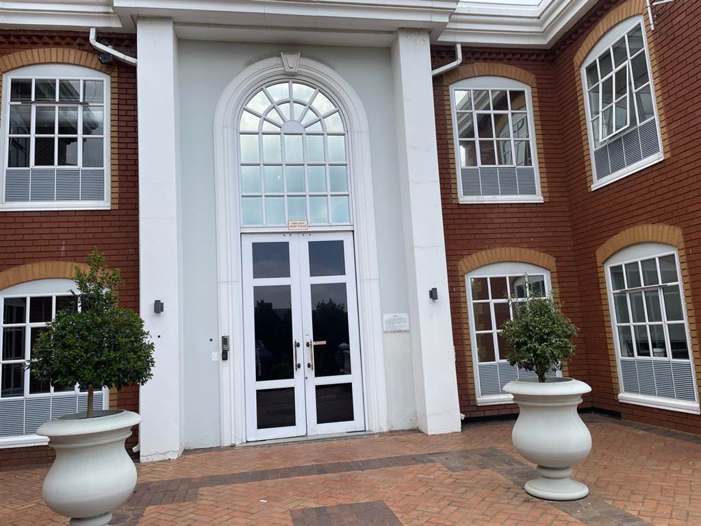 199  m² Office Space in Bryanston East photo number 1
