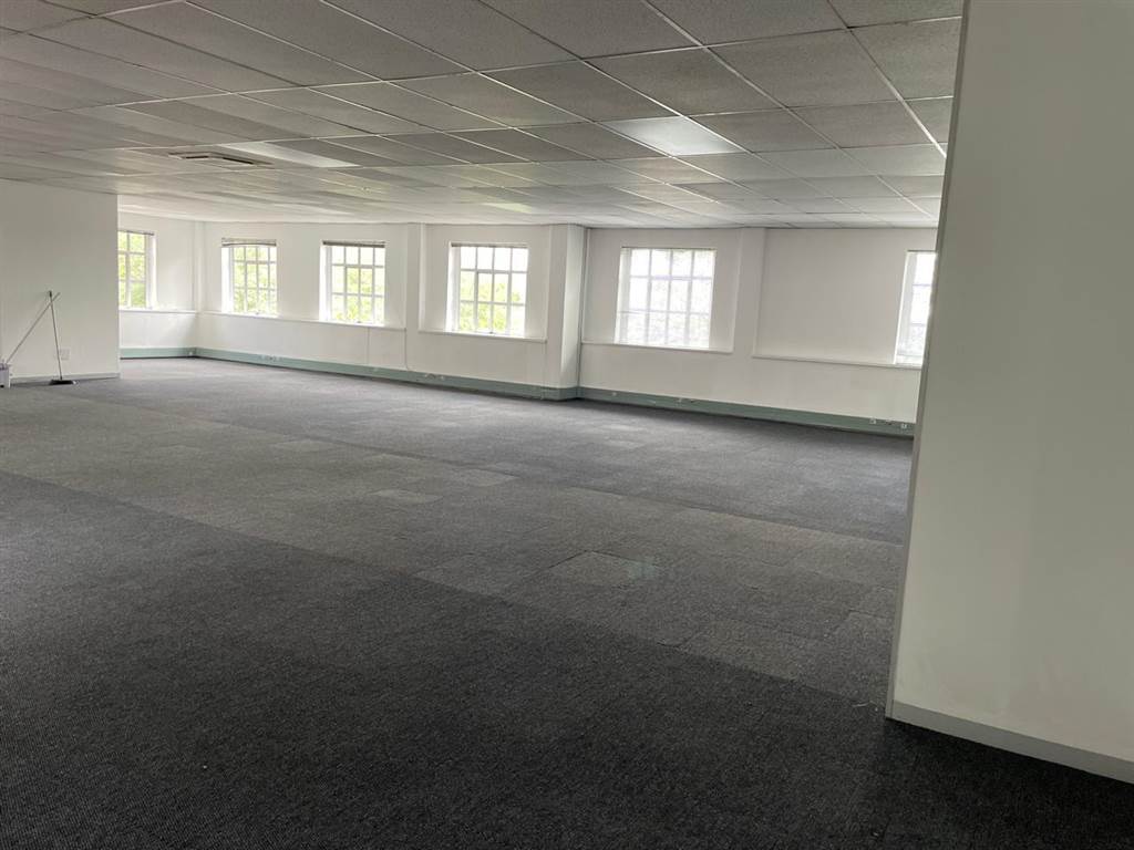 199  m² Office Space in Bryanston East photo number 3