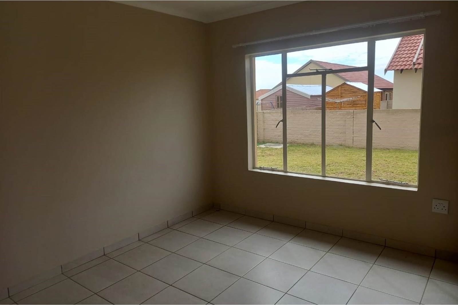 3 Bed House in Waterkloof photo number 14