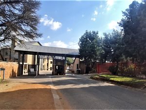 2 Bed Apartment in Pomona