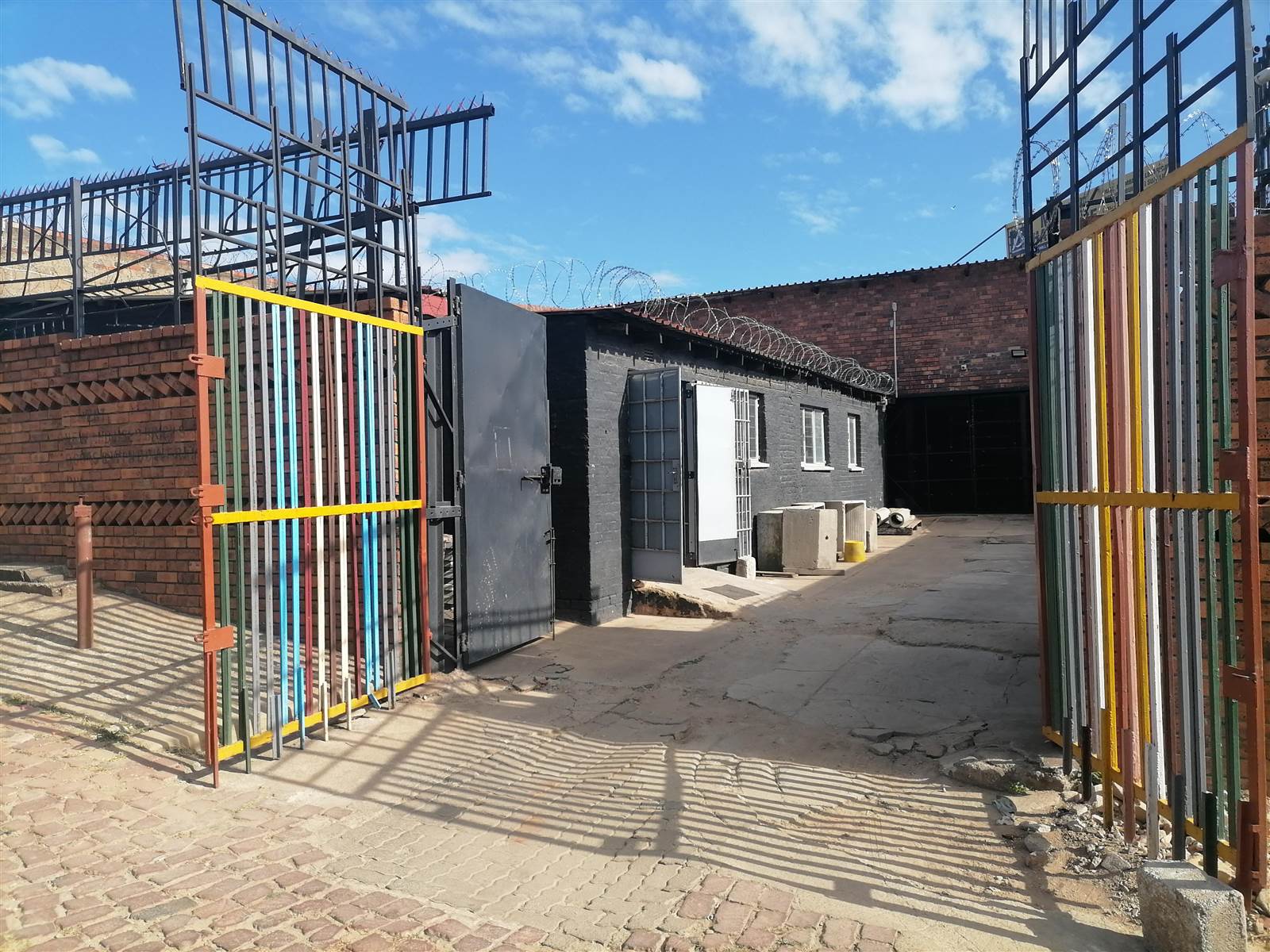 400  m² Commercial space in Tembisa photo number 1