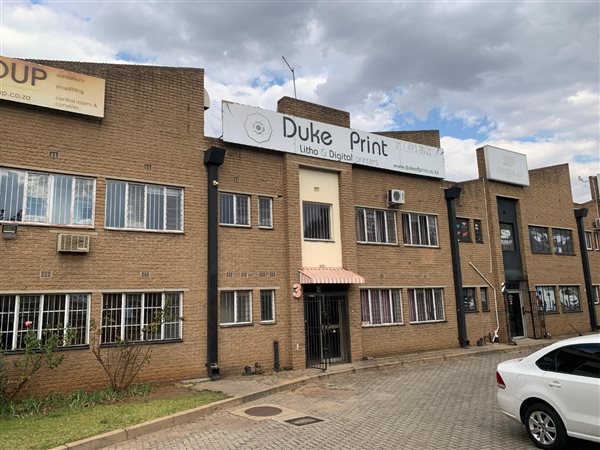 403 m² Commercial space 403 m² Commercial space