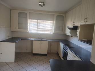 2 Bed Simplex in Witfield photo number 2