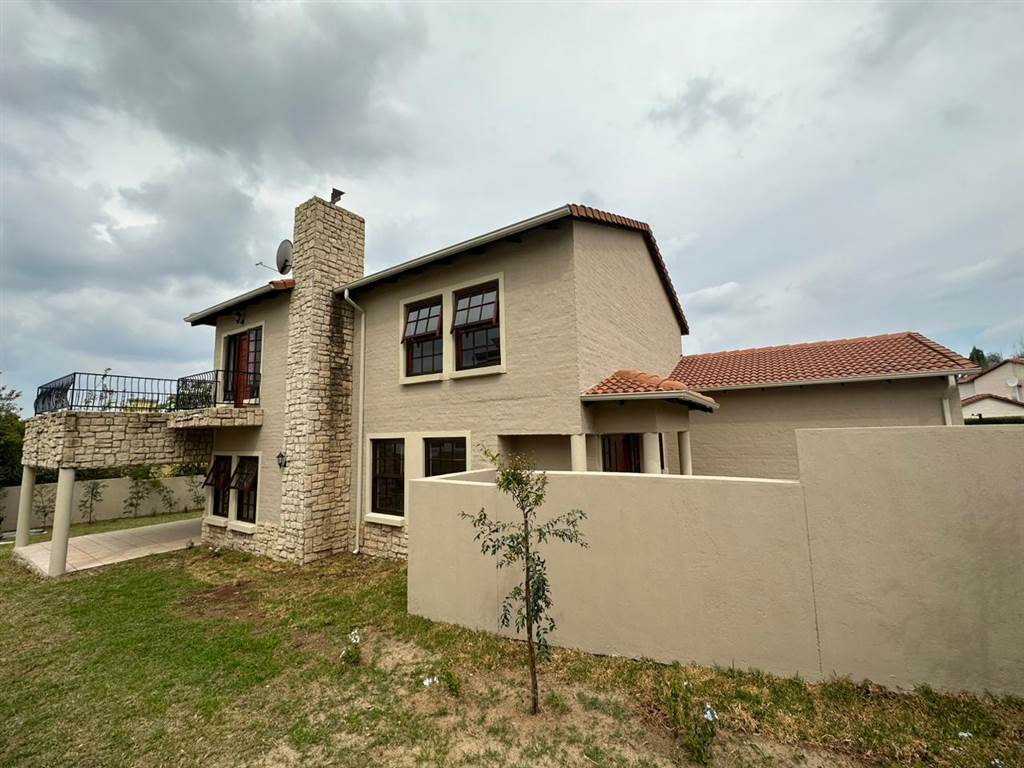 3 Bed House in Kyalami photo number 8