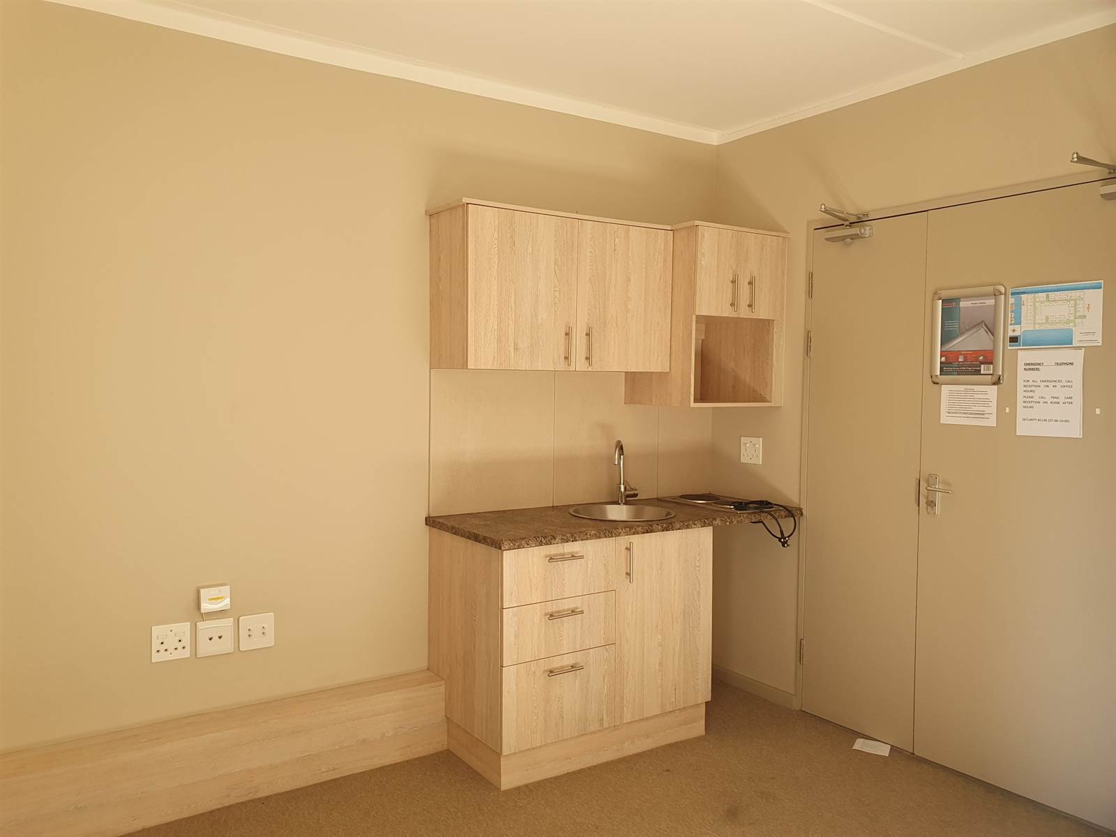 1 Bed Apartment in Pinelands photo number 14
