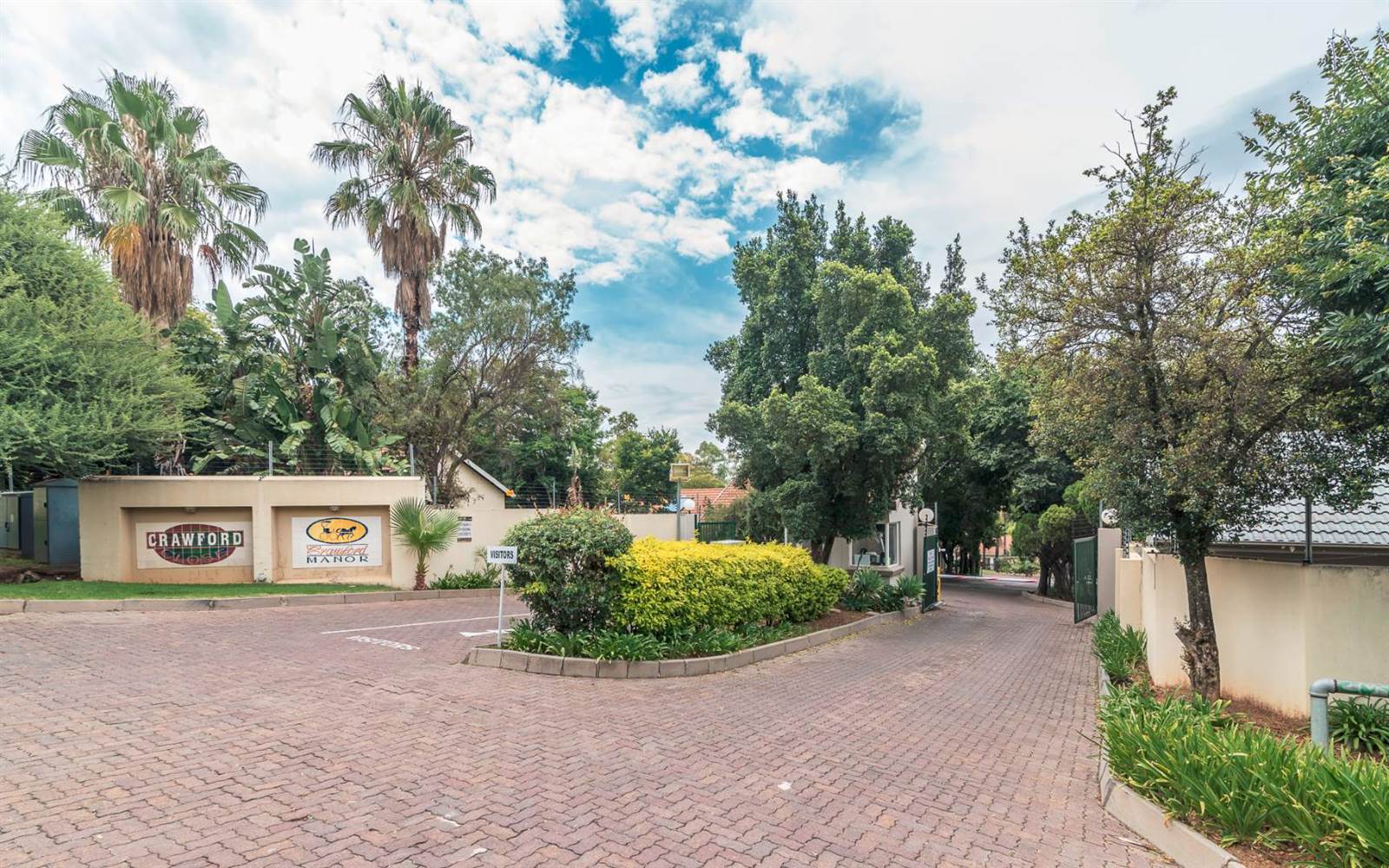 2 Bed Townhouse in Douglasdale photo number 16